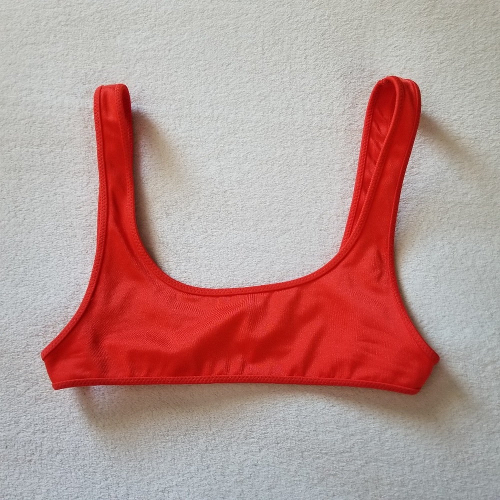 NWOT Triangl Gia Top